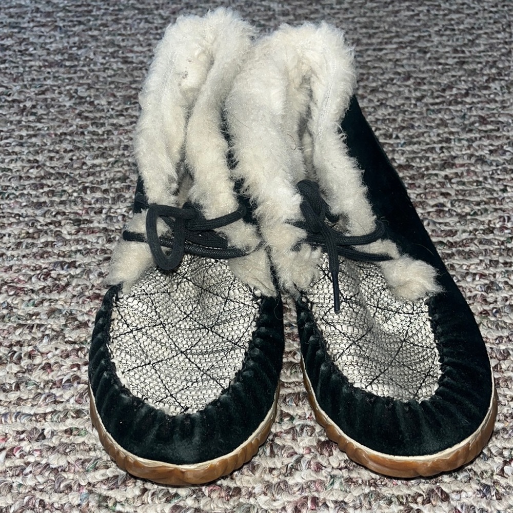 Fur lined booties